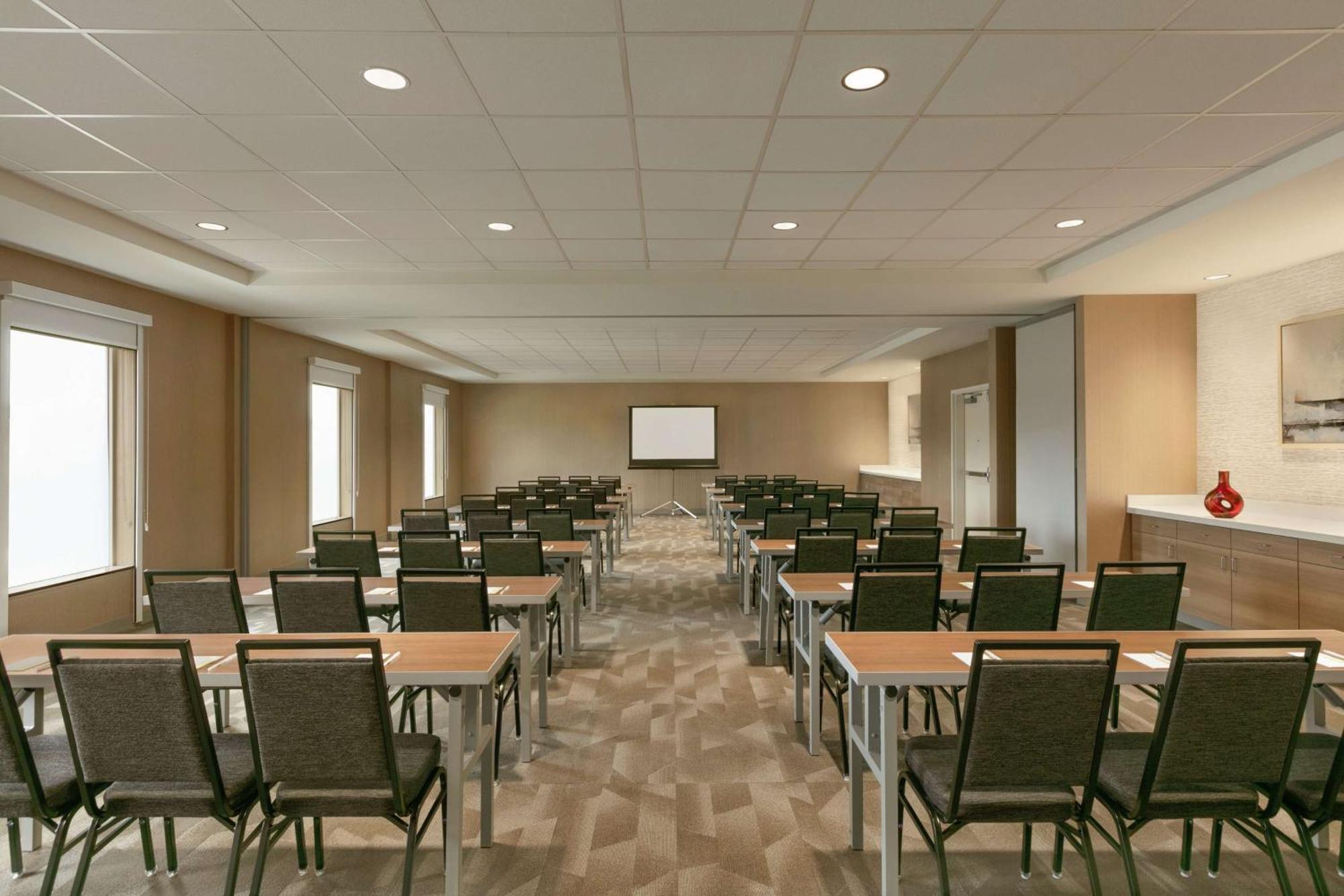 Home2 Suites By Hilton Chantilly Dulles Airport Exteriör bild